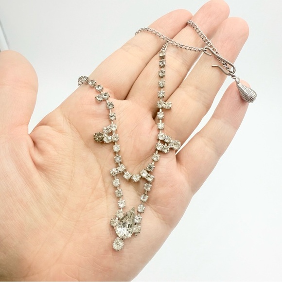 Vintage Clear Crystal Rhinestone Dainty Dangles Necklace Earrings Sets - Picture 3 of 11